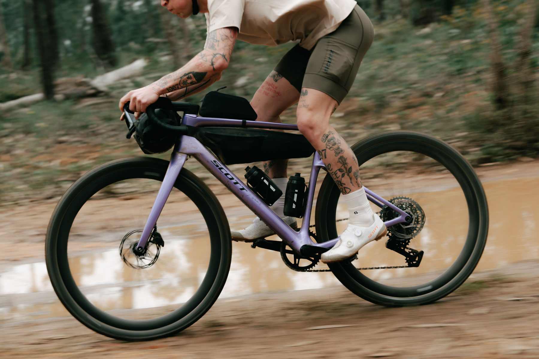 Addict Gravel