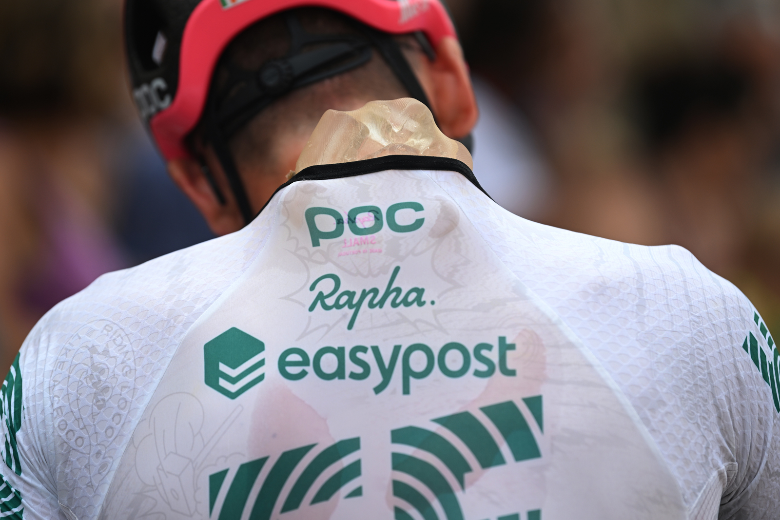 Darren Rafferty of Ireland and Team EF Education-EasyPost is cooling with ice prior to stage 9 La Vuelta 2024.