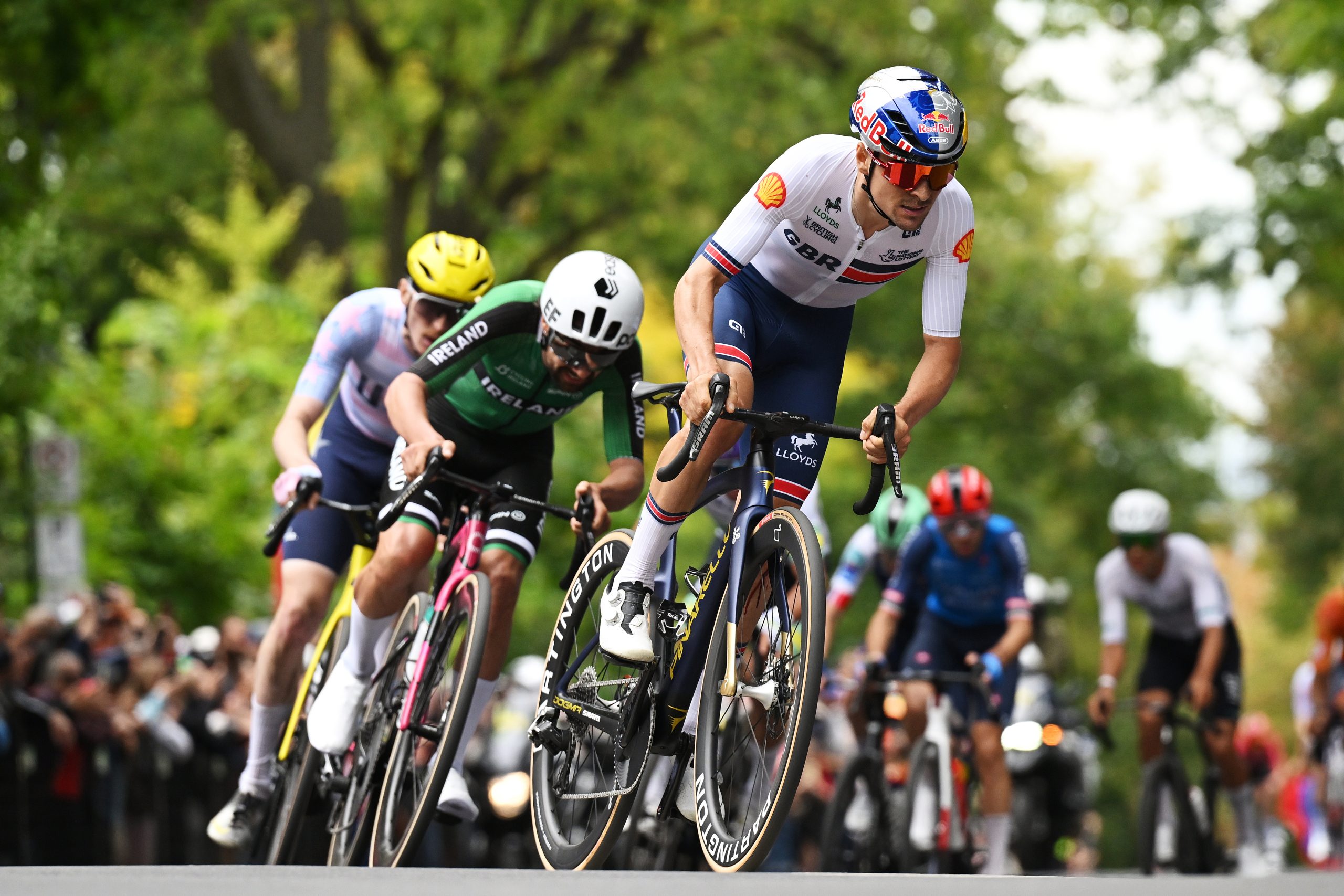 MONTREAL, QUEBEC - SEPTEMBER 27: Tom Pidcock and Team Great Britain competes in the chase group during the 99th UCI Road World Championships Montreal 2026 - Men Elite Road Race a 273.4km one day race from Brossard to Montreal on September 27, 2026 in Montreal, Quebec. (Photo by Dario Belingheri/Getty Images)
