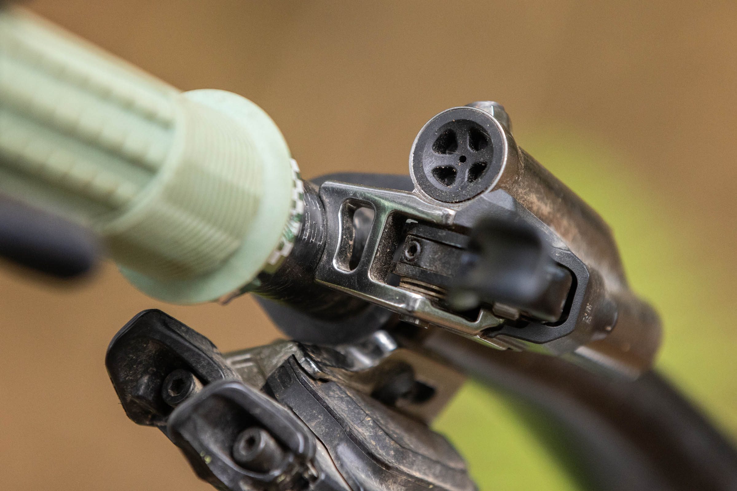 Shimano XTR brake lever brace