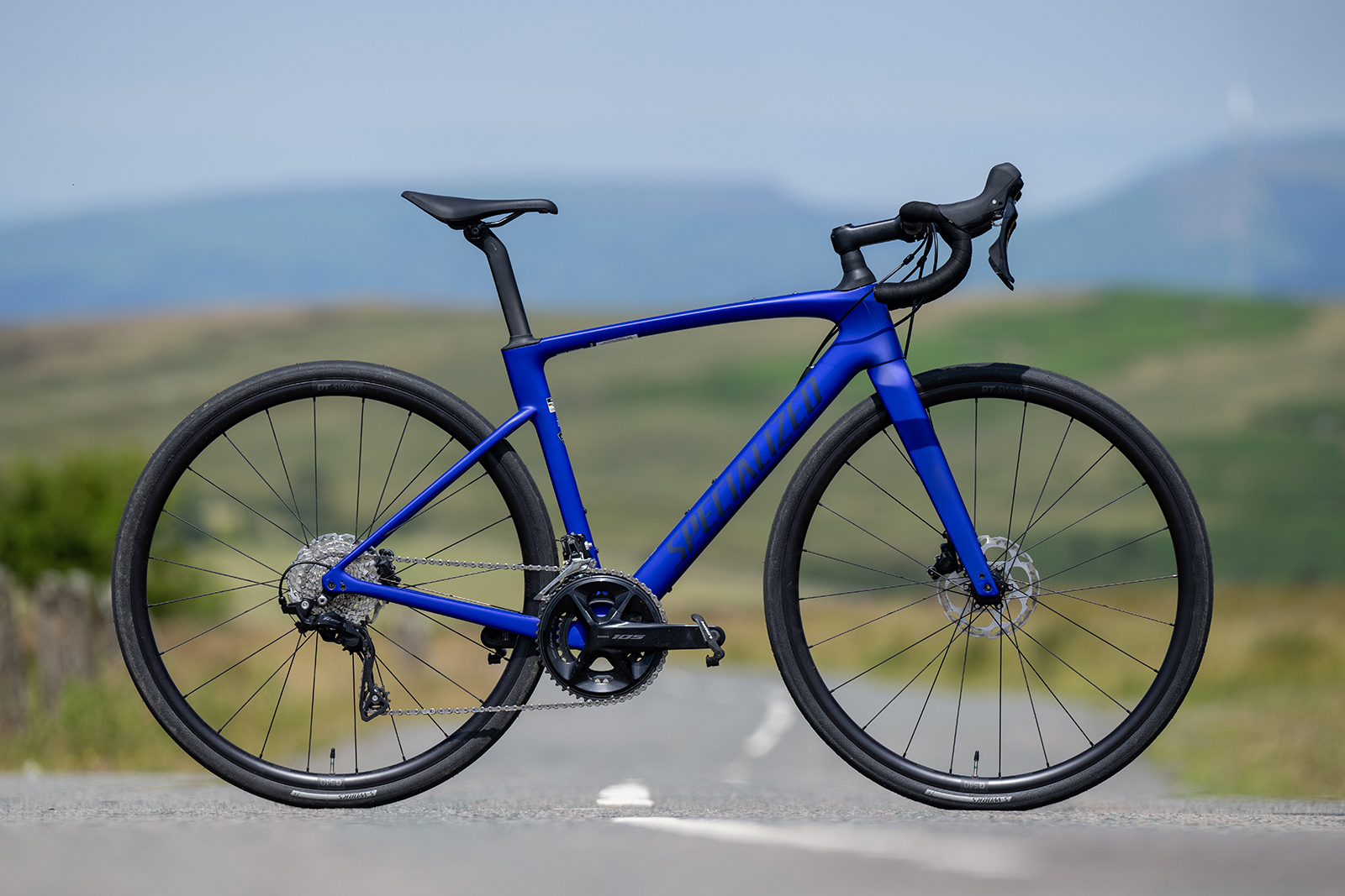 Specialized Roubaix SL8 Sport 105 road bike