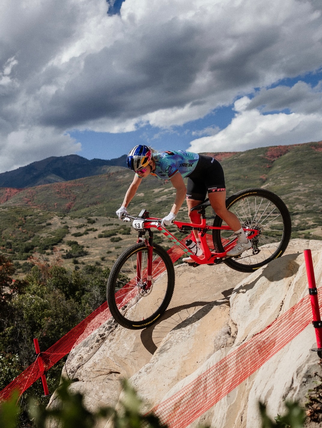 Evie Richards on Trek 32in