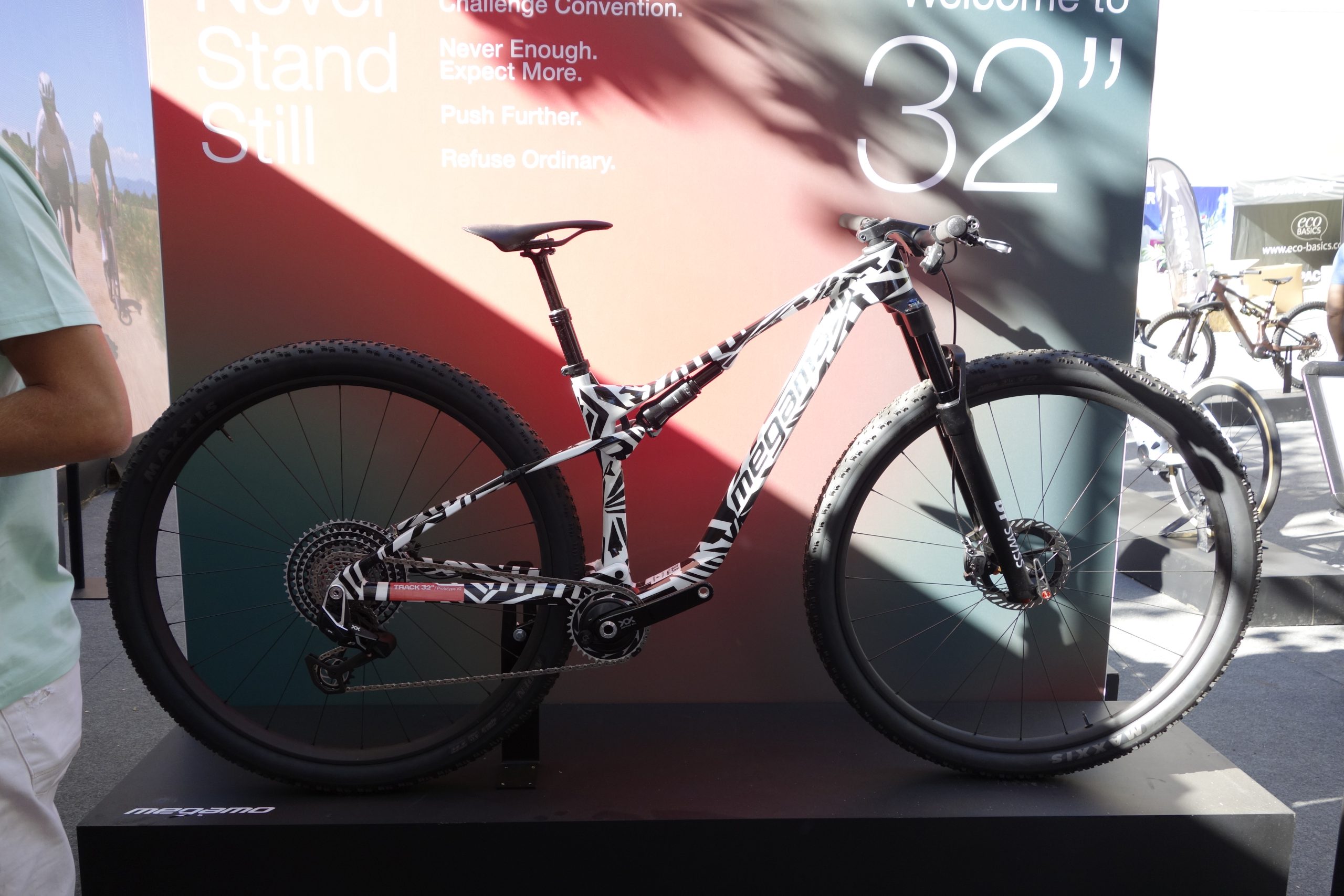 Megamo Track 32in Prototype