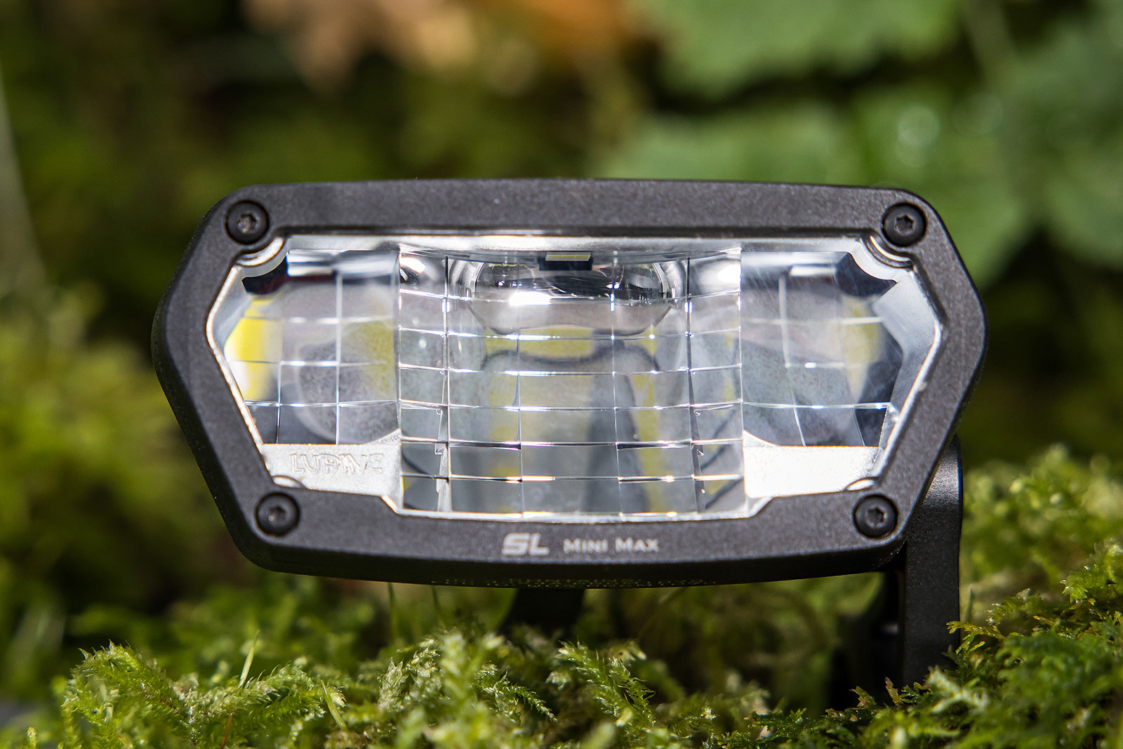 Lupine SL MiniMax AF - 03 Lupine SL MiniMax AF front light for mountain bikers