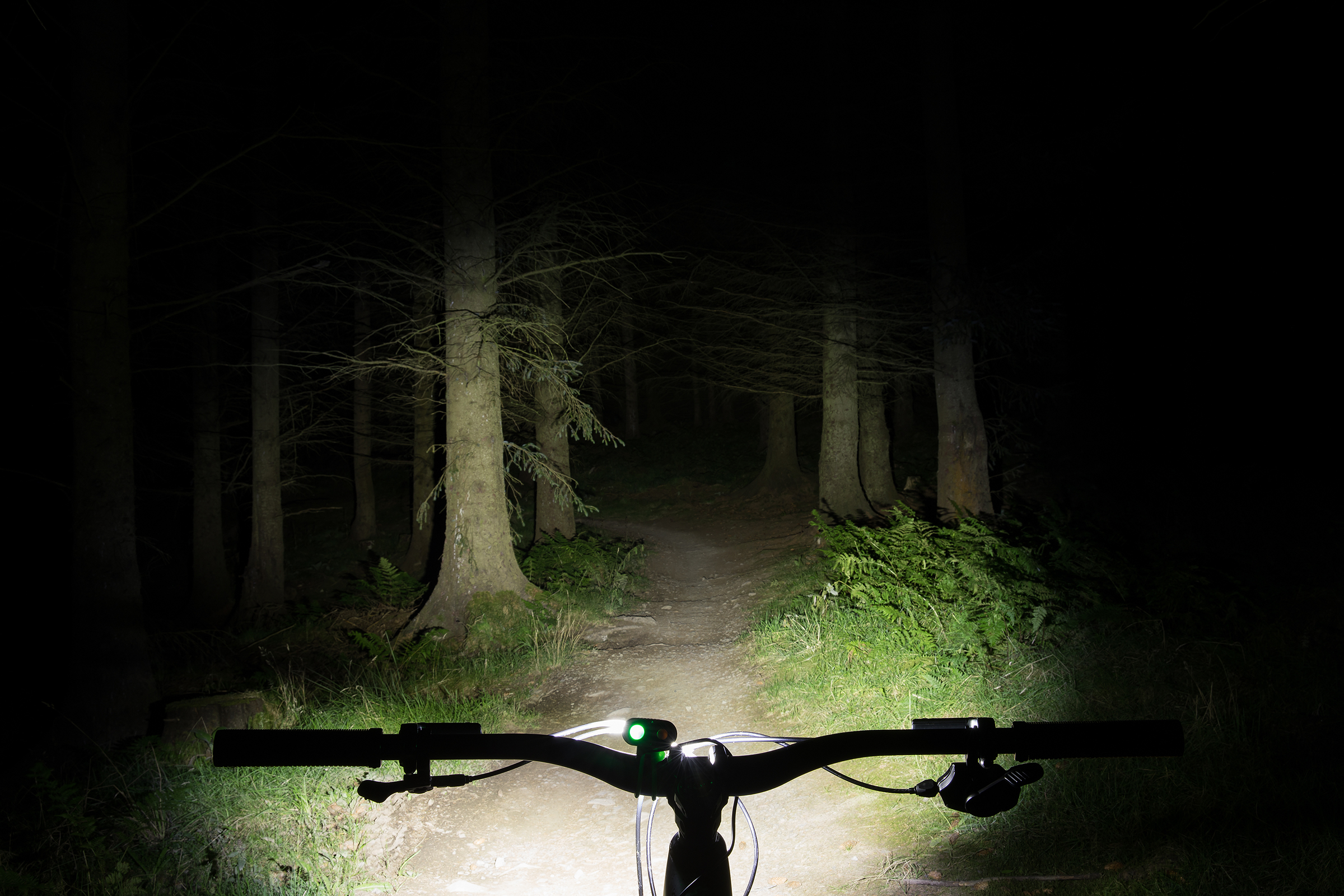 MTB Batteries Lumenator 20 MTB Batteries Lumenator 20 mountain bike front light beam shot