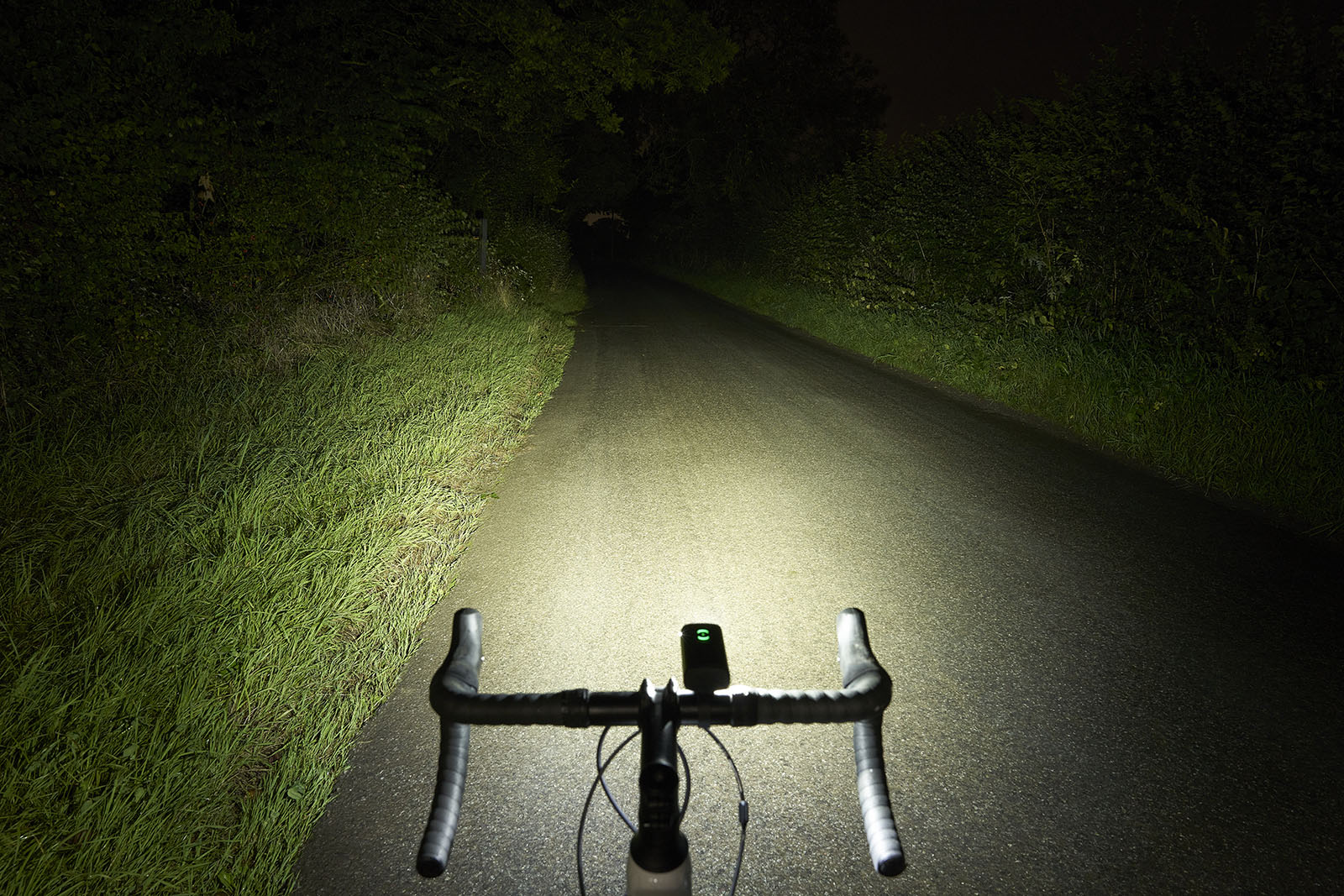 Magicshine Ray 2600B Smart Remote Bike Light - front light for road bikes
