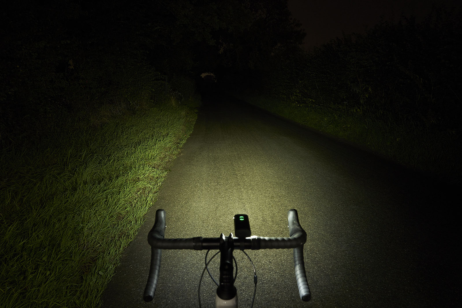 Magicshine Ray 2600B Smart Remote Bike Light - front light for road bikes