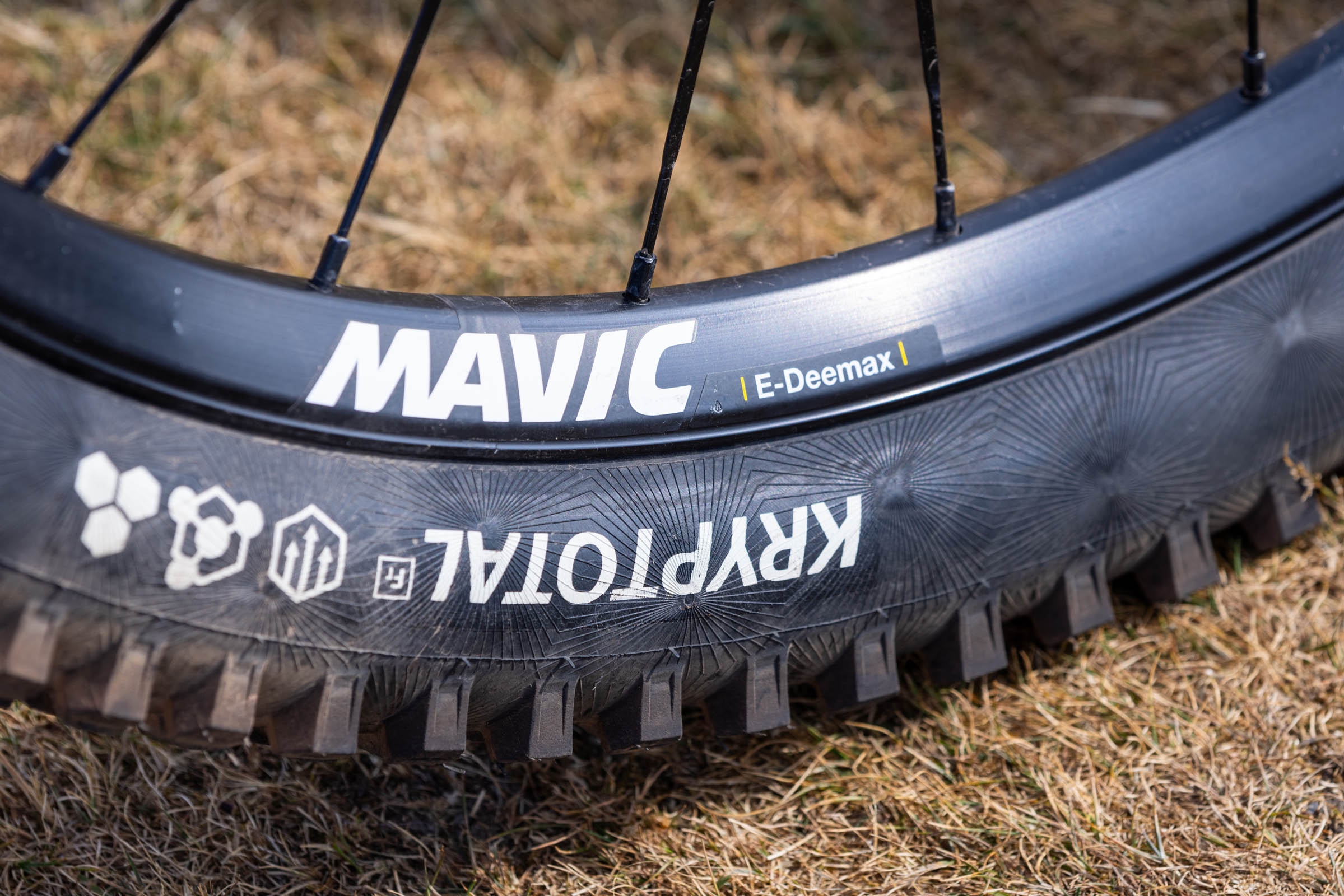 Close-up of the Atherton S.170E.2’s Mavic E-Deemax rim and Continental Kryptotal tyre