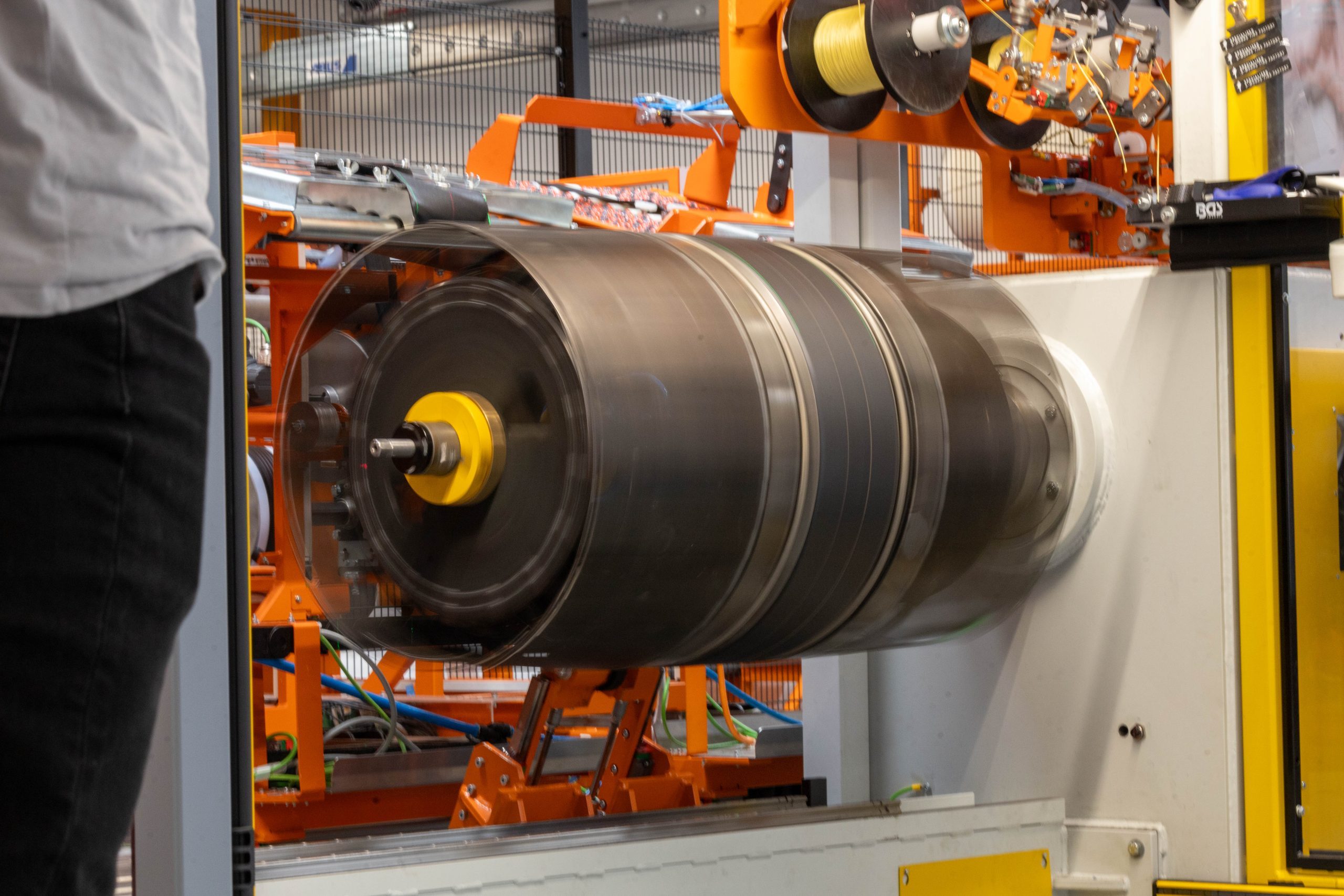 Specialized tyre building machine