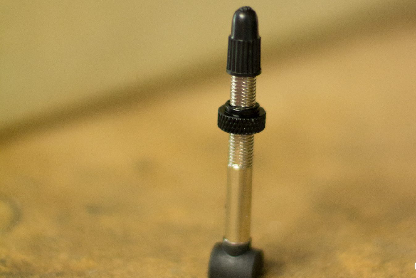 1422838587619-u9rab7jjwhqu-6dbff3e The RX830s come with long tubeless valves