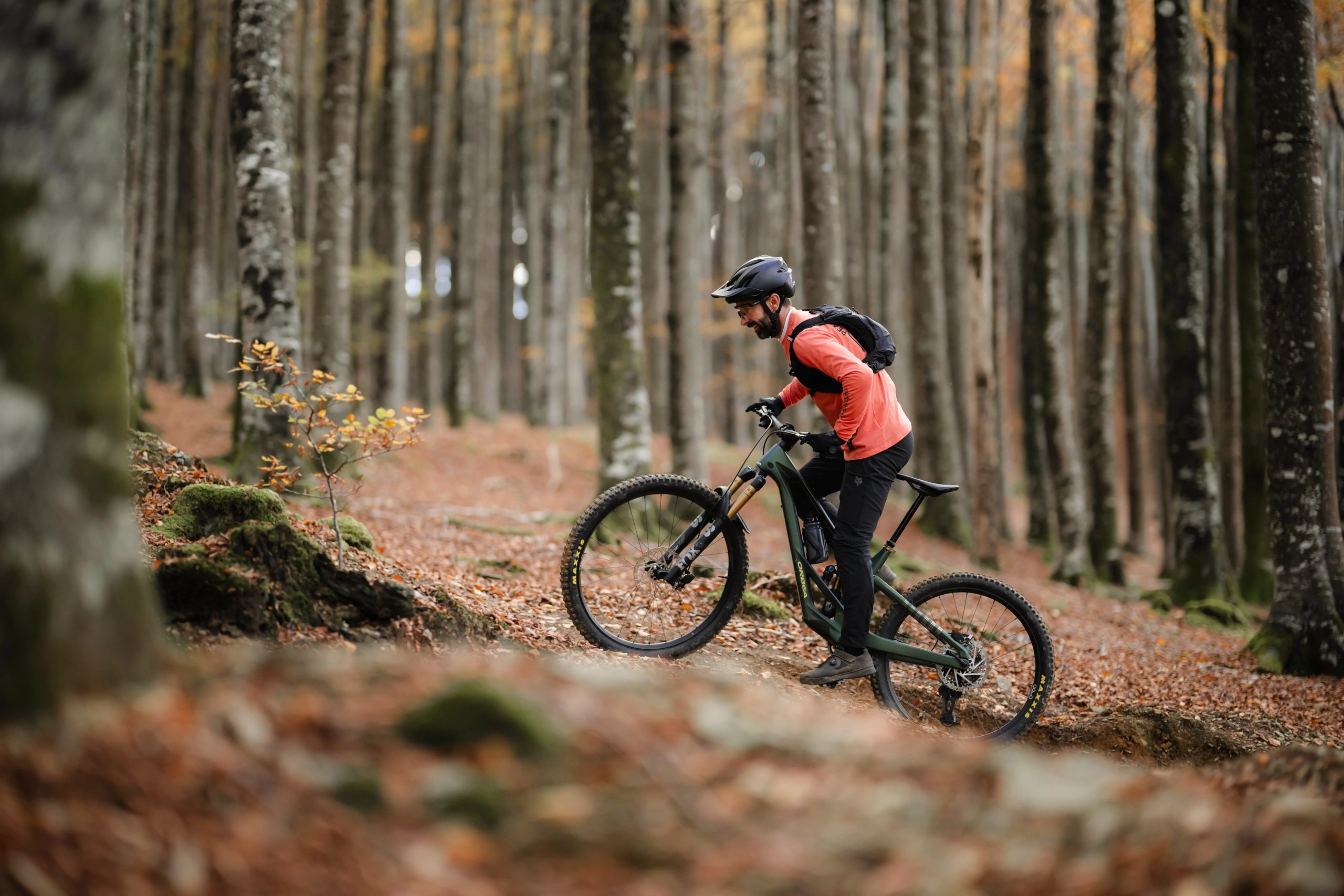 Rob Weaver climbing on the Orbea Rallon RS-LTD eMTB.