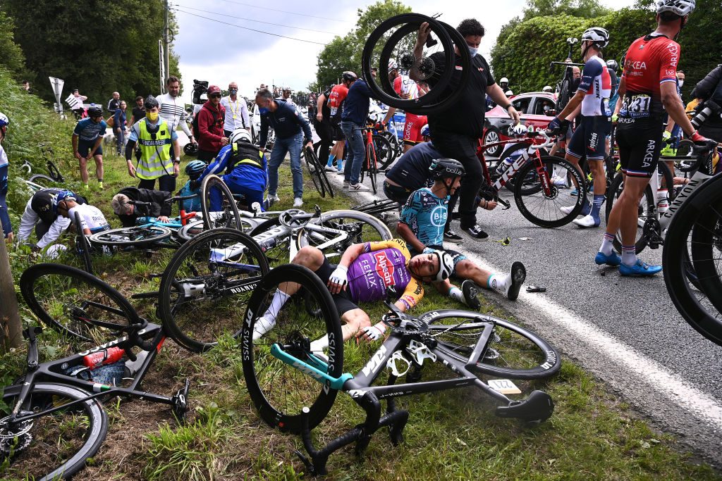 Tour de France 2021 Stage 1 crash