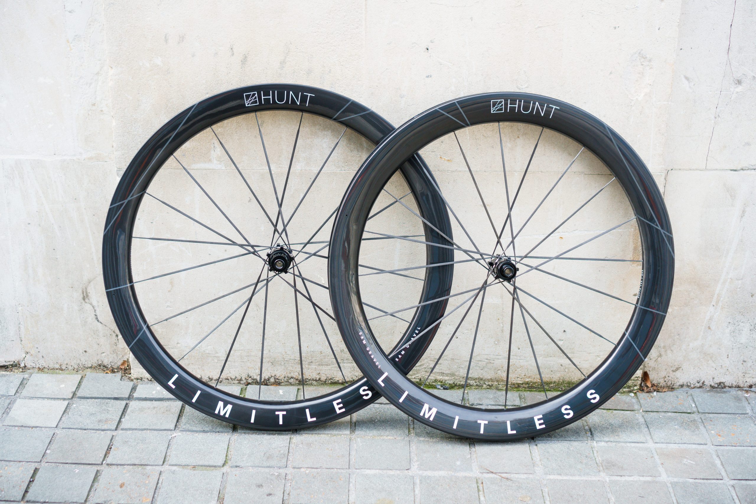 Hunt 5AM Gravel Limitless Ti-UD wheels (carbon spokes)