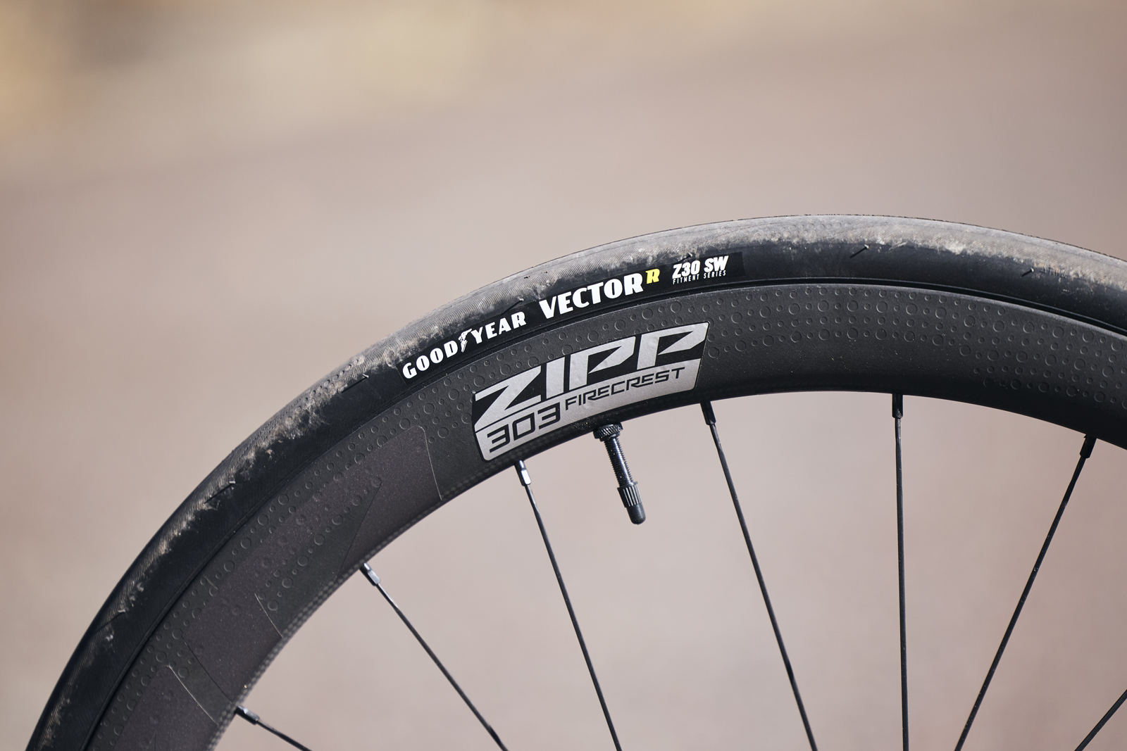 Goodyear Vector R 230 SW tyre.