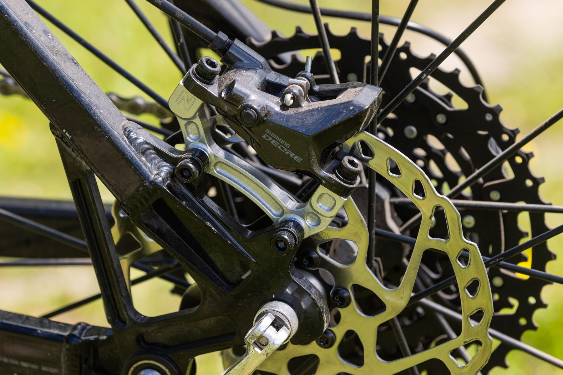 Shimano flat mount brakes with adaptors