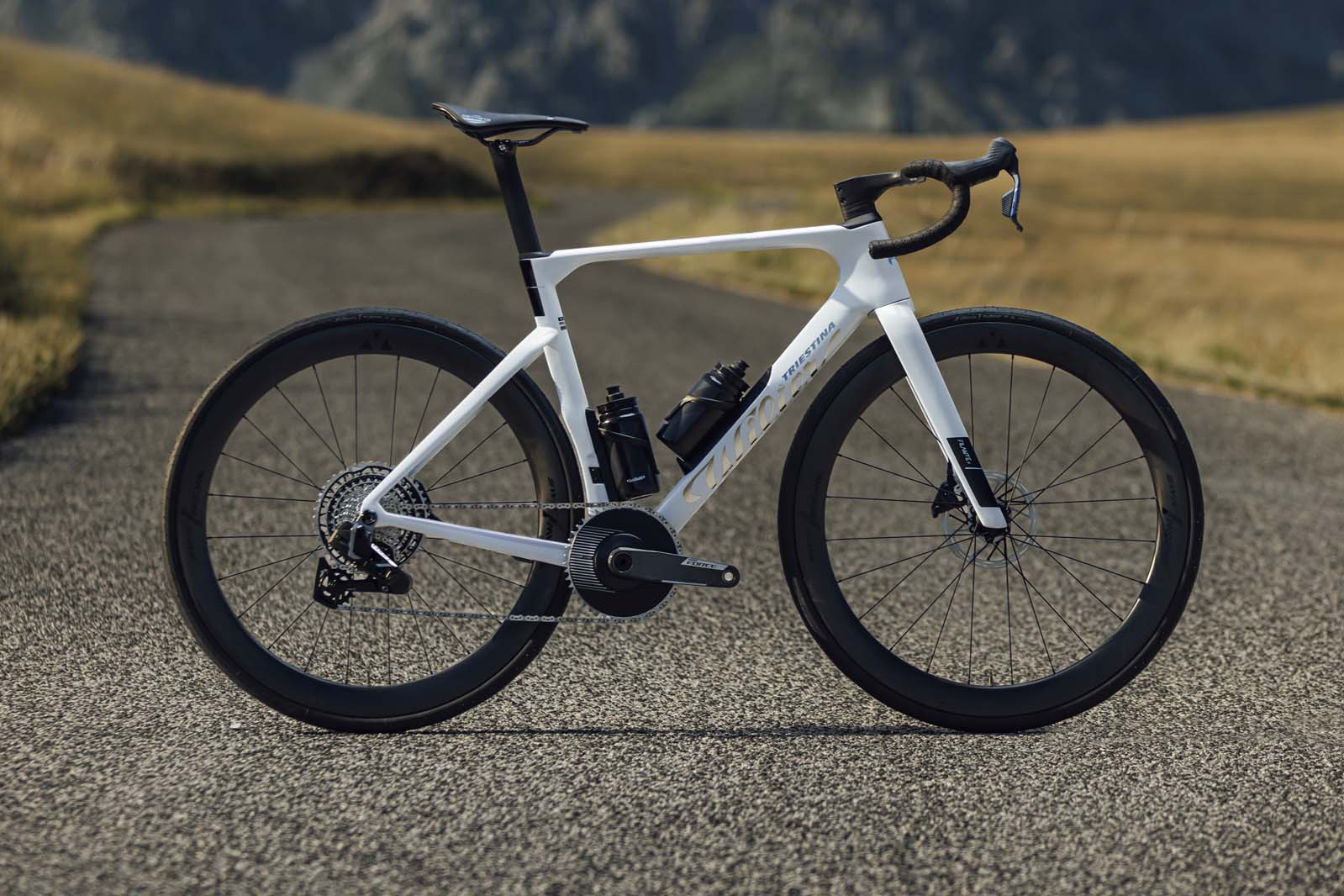 Wilier Triestina Filante SL ID2 with SRAM Force XPLR 1x13 drivetrain.