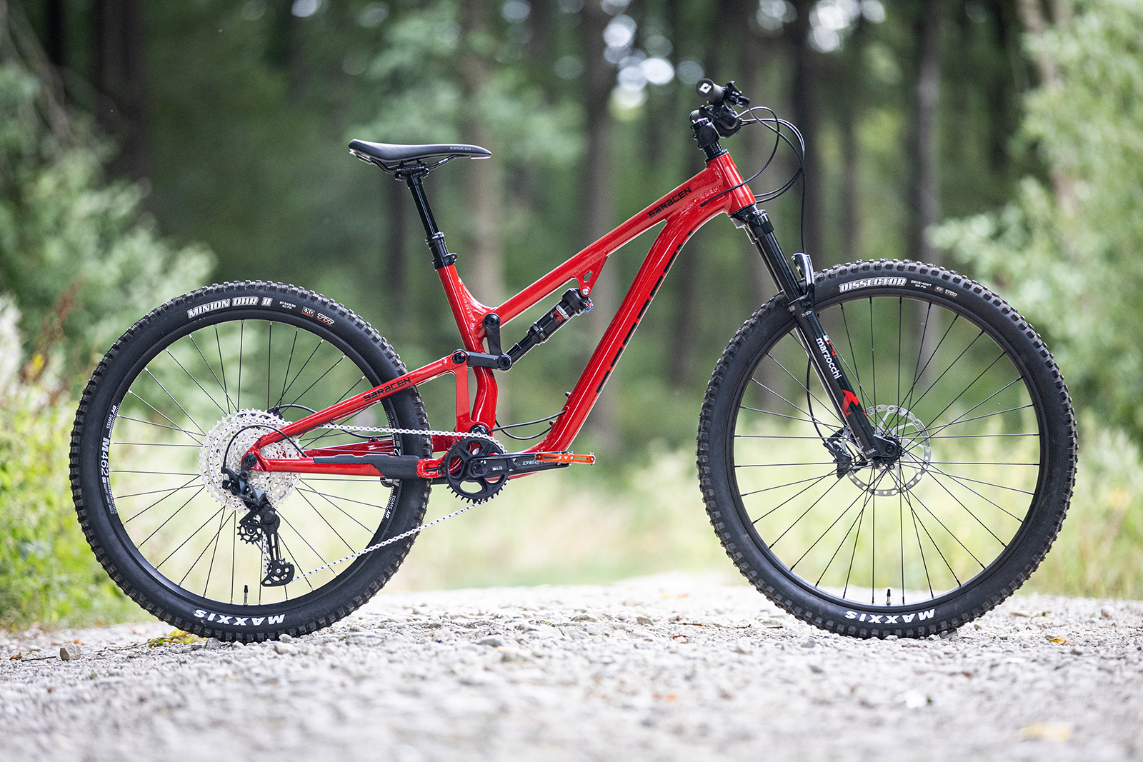 Pack shot of the Saracen Ariel 30 full suspension mountain bike