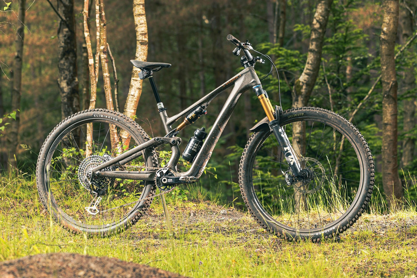 Pack shot of the Specialized S-Works Stumpjumper 15 full suspension mountain bike