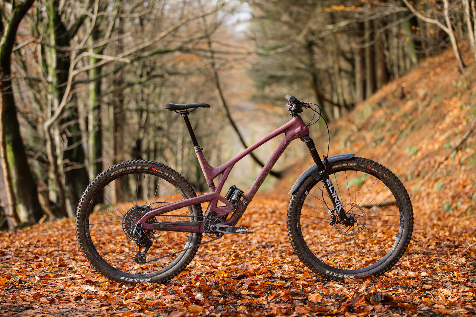 Evil Offering LS X01 AXS T-Type full suspension mountain bike