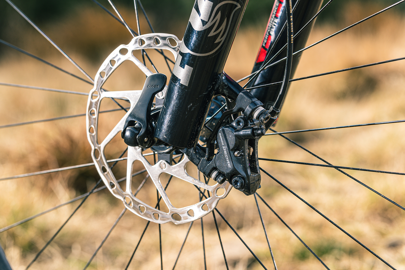 Saracen Ariel 30 Pro 08 Shimano Deore 4-pot disc brakes with 180mm rotors