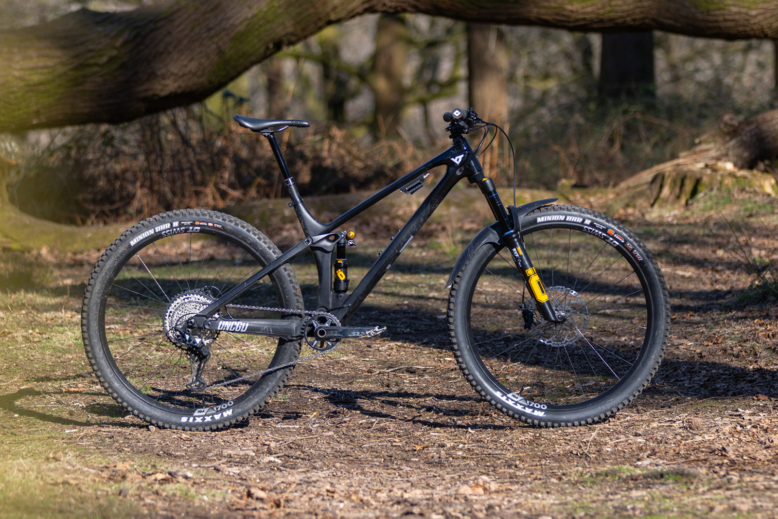 YT Izzo Core 3 mountain bike
