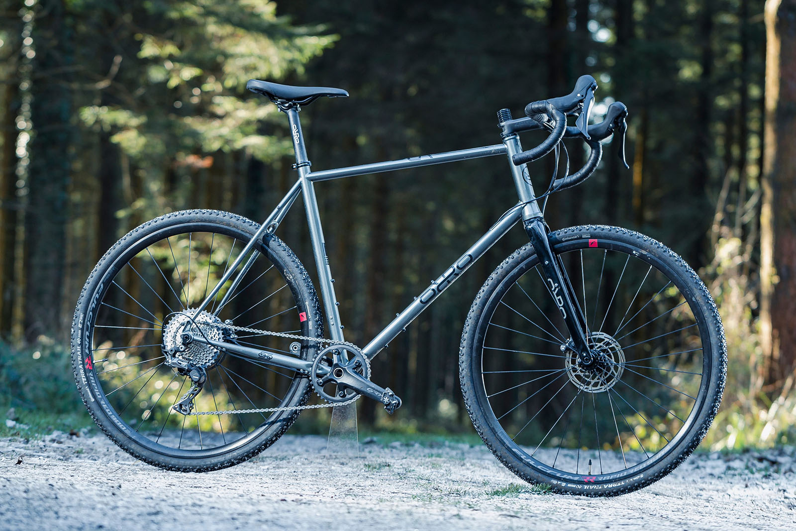 Pack shot of the Orro Terra S GRX600 gravel bike
