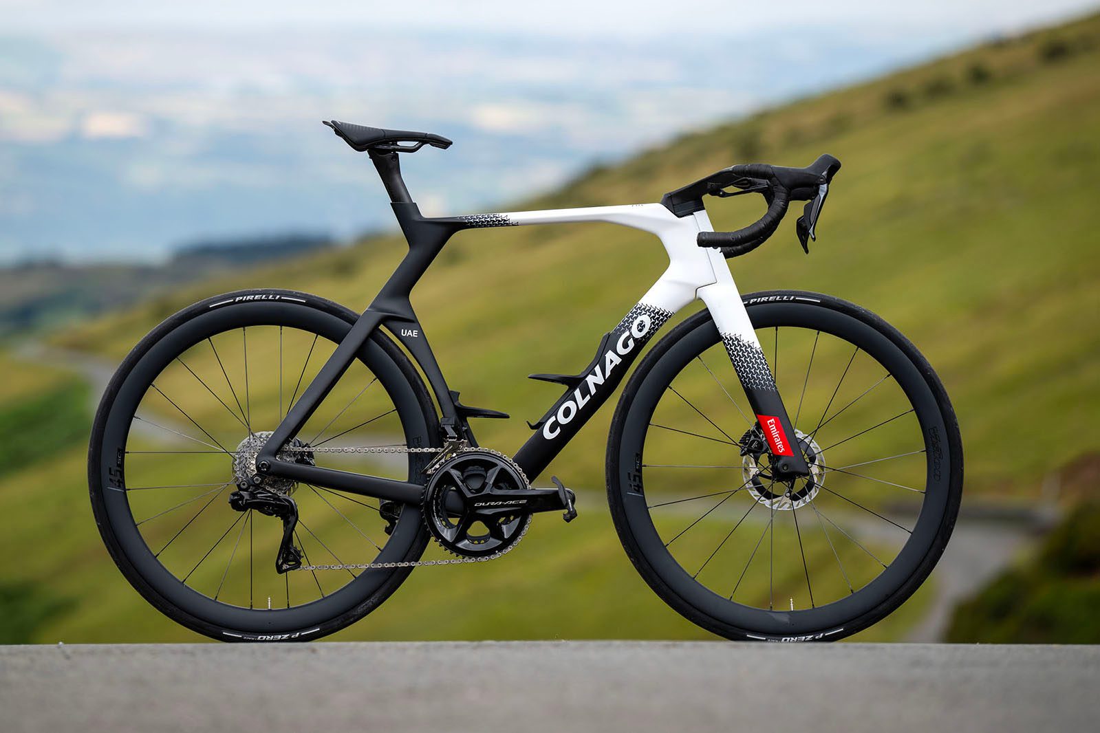 Pack shot of the Colnago Y1Rs aero road bike