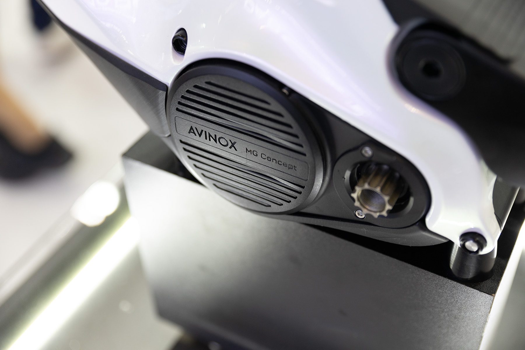 Avinox MG Concept motor on bike