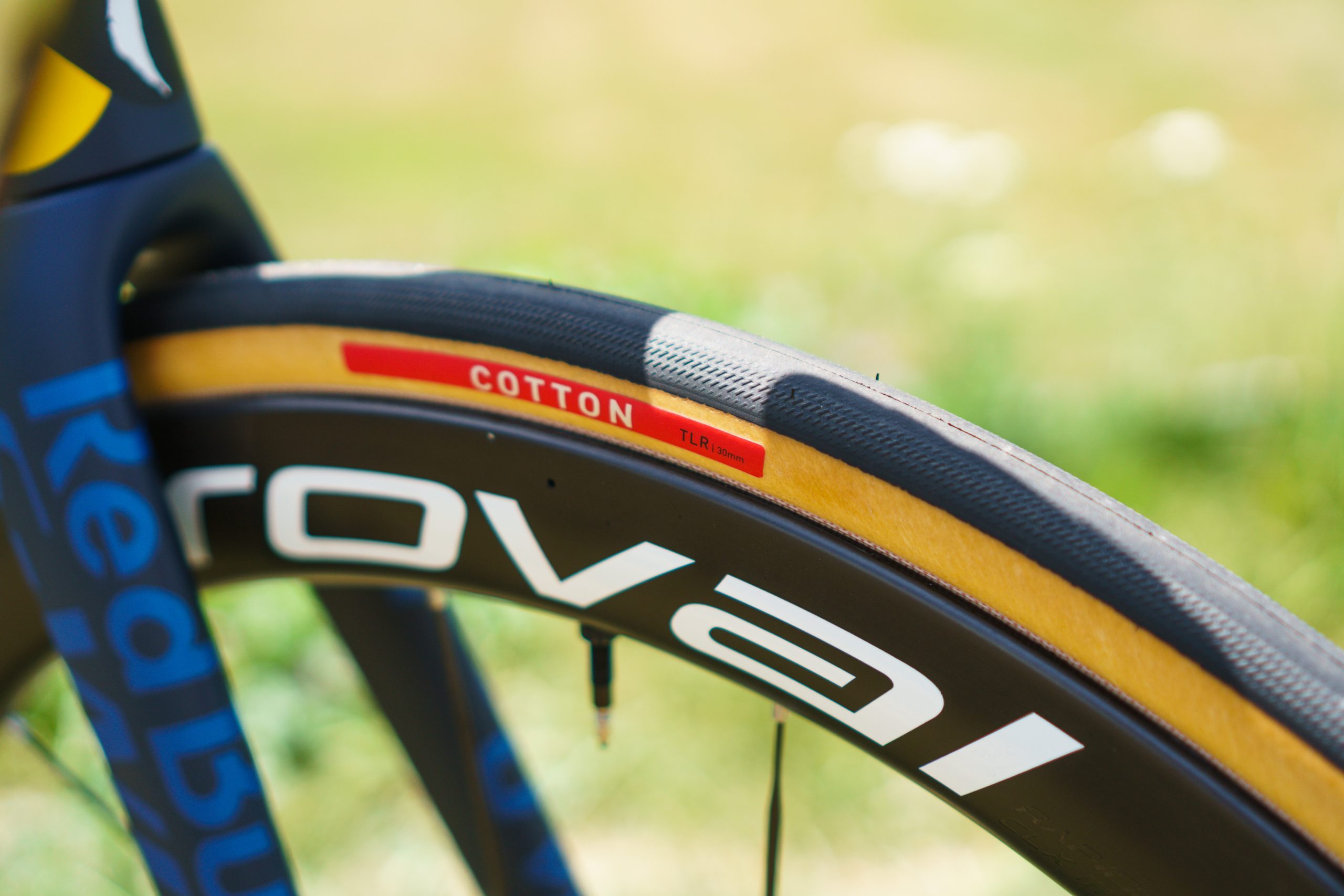 Primoz Roglic's Specialized S-Works Tarmac SL8 at the 2025 Tour de France