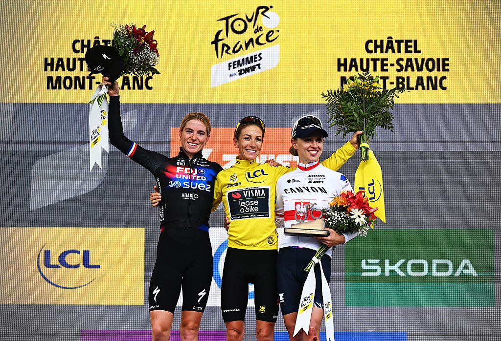 CHATEL LES PORTES DU SOLEIL, FRANCE - AUGUST 03: (L-R) Demi Vollering of Netherlands and Team FDJ - SUEZ on second place, race winner Pauline Ferrand-Prevot of France and Team Visma | Lease a Bike - Yellow leader jersey and Katarzyna Niewiadoma of Poland and Team CANYON//SRAM zondacrypto on third place pose on the podium ceremony after the 4th Tour de France Femmes 2025, Stage 9 a 124.1km stage from Praz-sur-Arly to Chatel Les Portes du Soleilon 1298m / #UCIWWT / August 03, 2025 in Chatel Les Portes du Soleil, France. (Photo by Szymon Gruchalski/Getty Images)