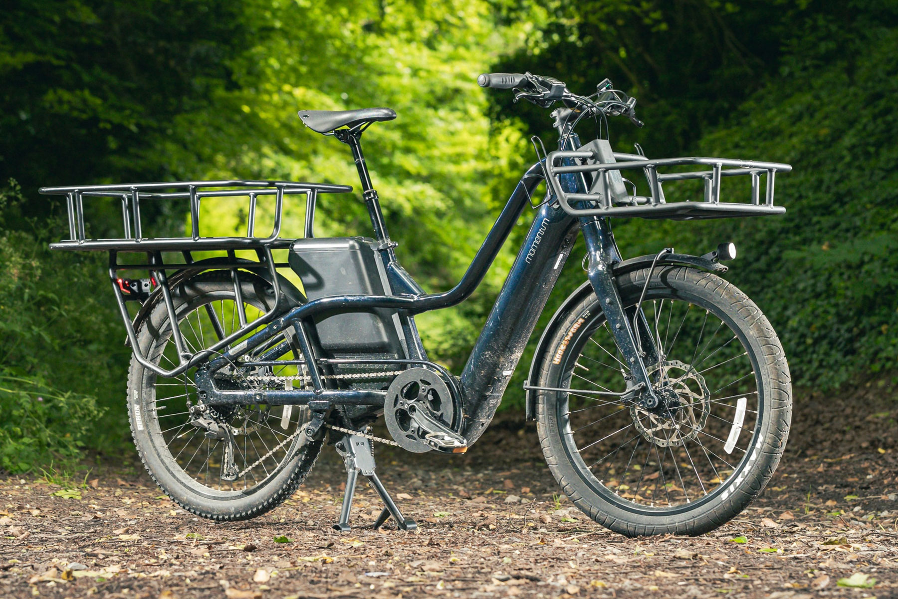 Pack shot of the Momentum PakYak E+ cargo eBike
