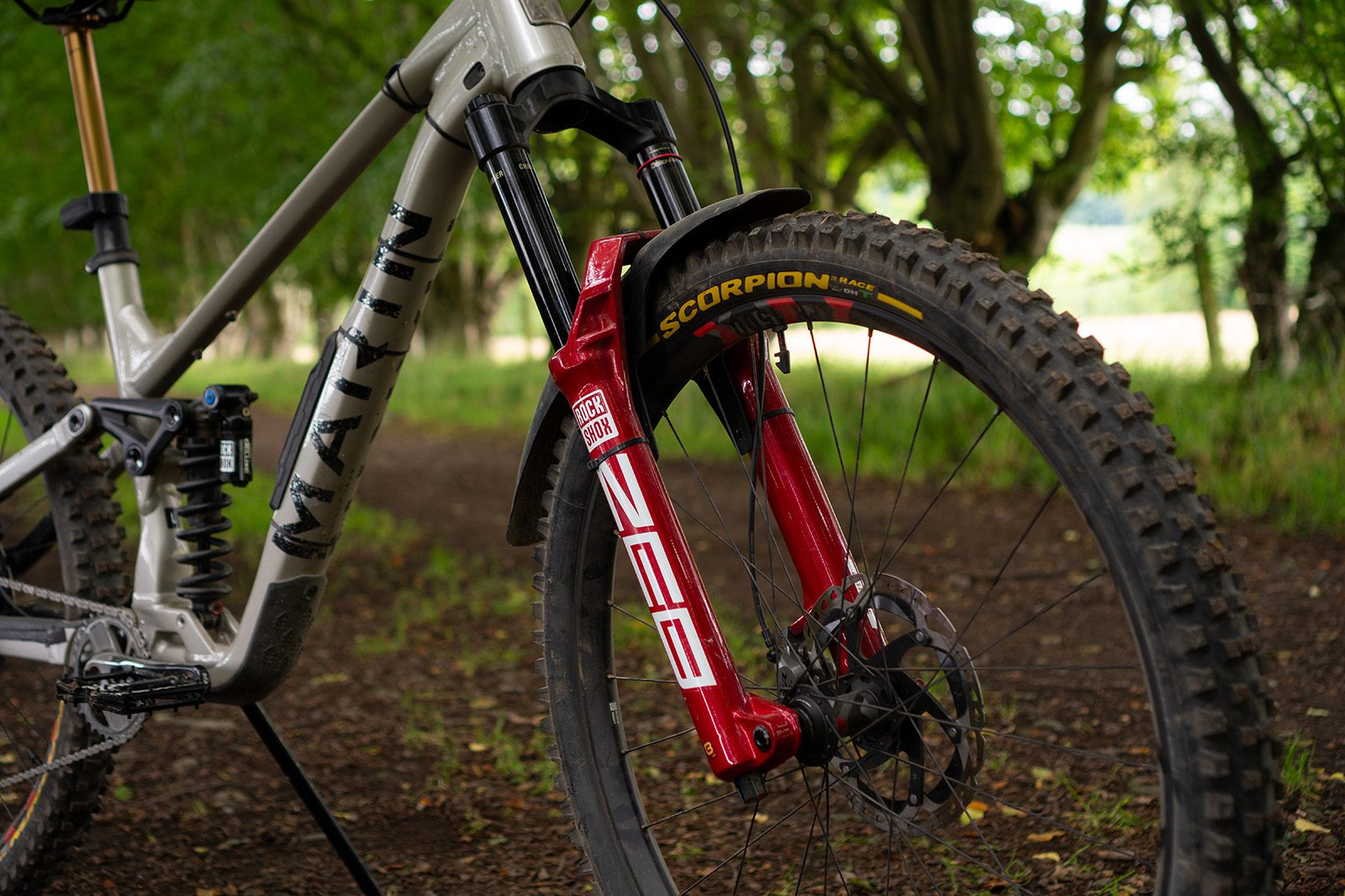 RockShox ZEB Ultimate Charger 3.1 enduro single crown suspension fork