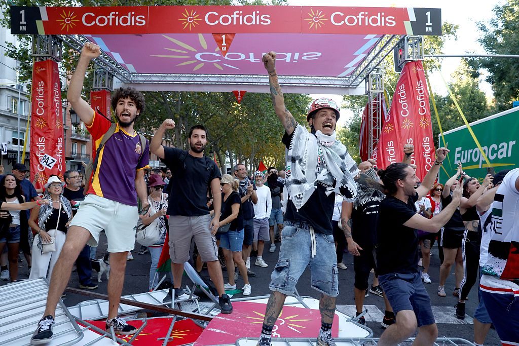 Pro-Palestinians protestors at Vuelta