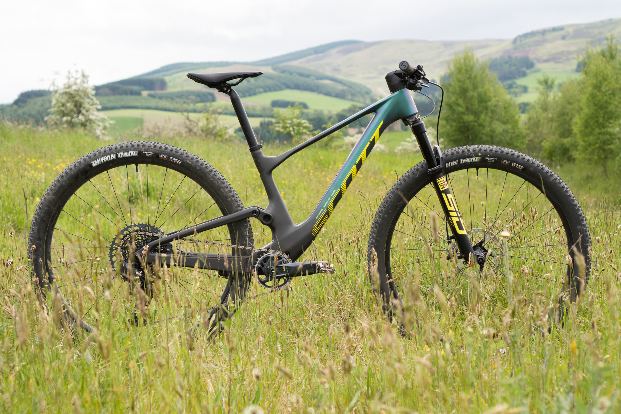 2022 Scott Spark RC Team Issue AXS cross-country mountain bike