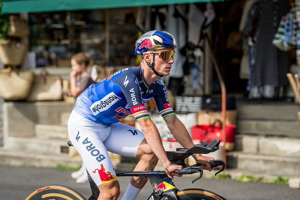 Red Bull - Bora - hangrohe rider in white shorts.