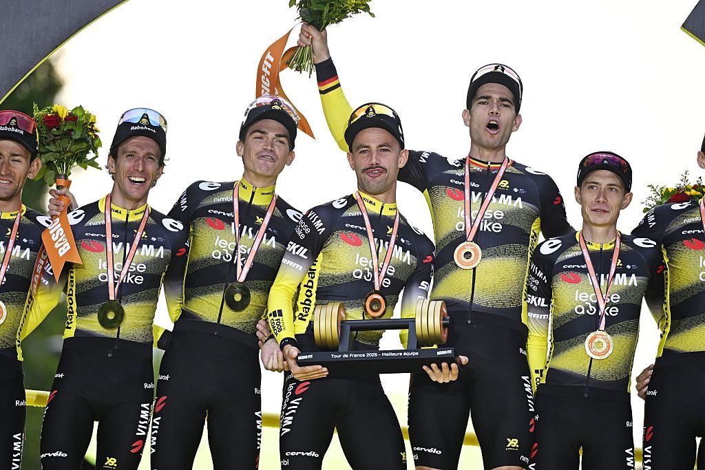 Team Visma-Lease a Bike best team award at TDF 2025