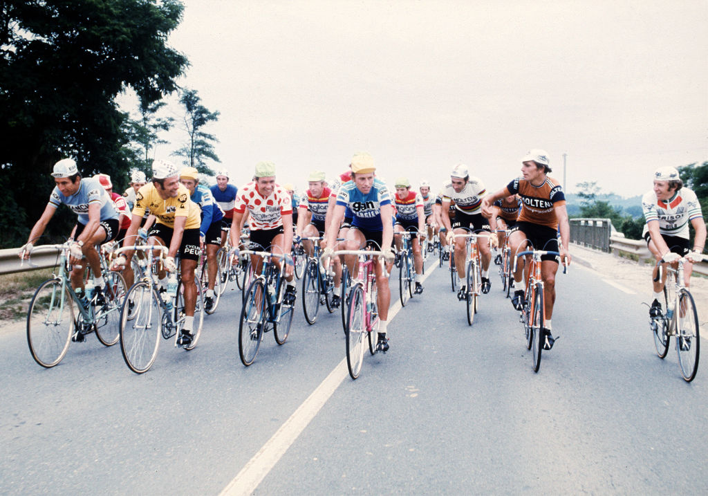TDF 1975 From left: Felice Gimondi from Italy, Frenchman Bernard Thevenet, wearing the Yellow Jersey of the leader, Lucien Van Impe from Belgium, wearing the red and white Polka Dot Jersey of the best climber, Dutch Joop Zoetelmelk and Eddy Merckx from Belgium, ride side by side during the 62nd Tour de France from 26 June to 20 July 1975. AFP PHOTO (Photo by - / AFP) (Photo credit should read -/AFP via Getty Images)