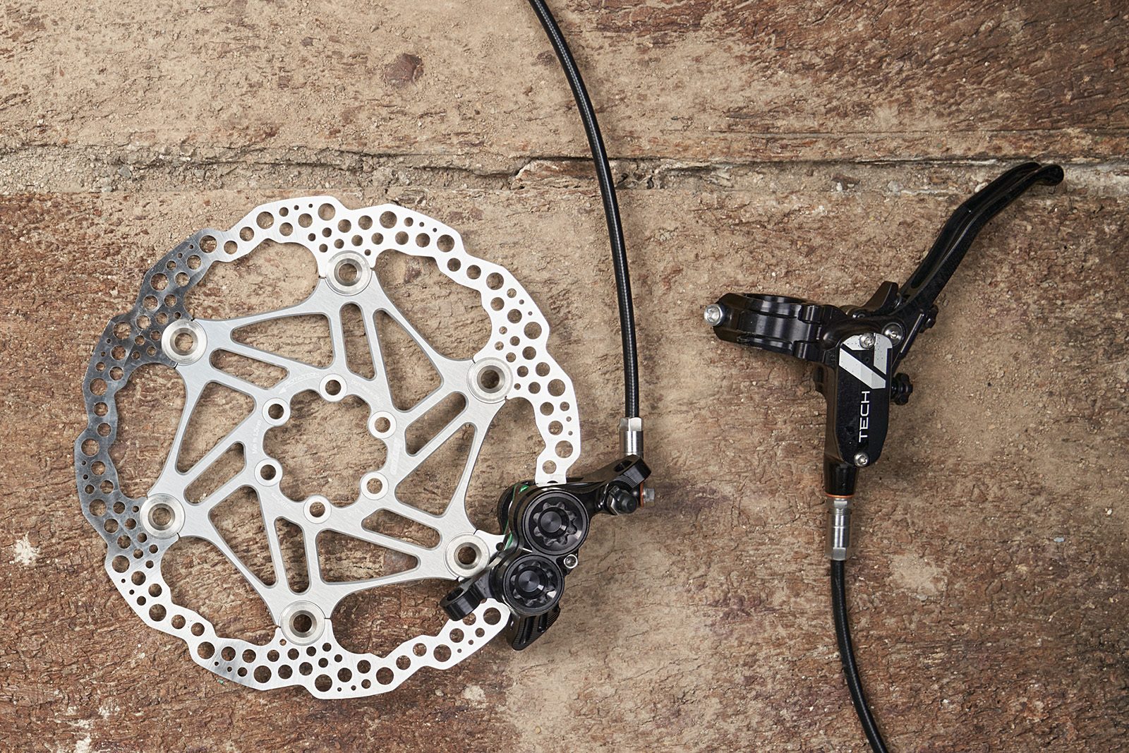 Hope Tech 4 V4 - 01 Hope Tech 4 V4 mountain disc brakes - best for DH / Enduro