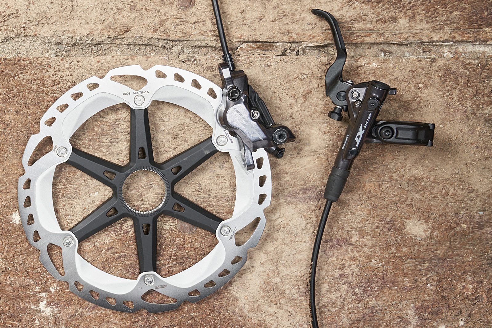 Shimano XT M8120 - 01 Shimano XT M8120 mountain bike disc brakes - best for DH / Enduro