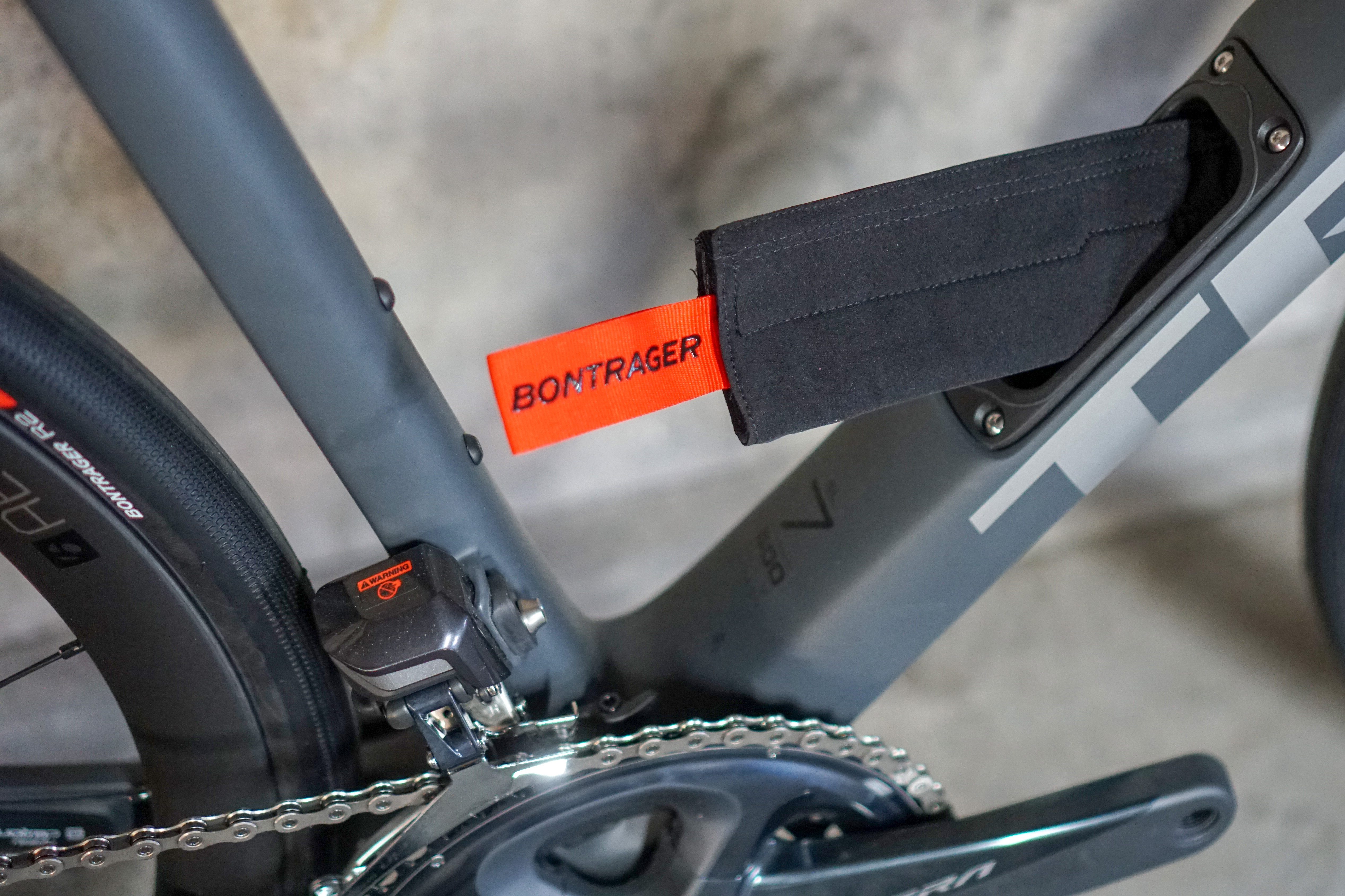 Trek Domane SL 7 roll bag in down tube