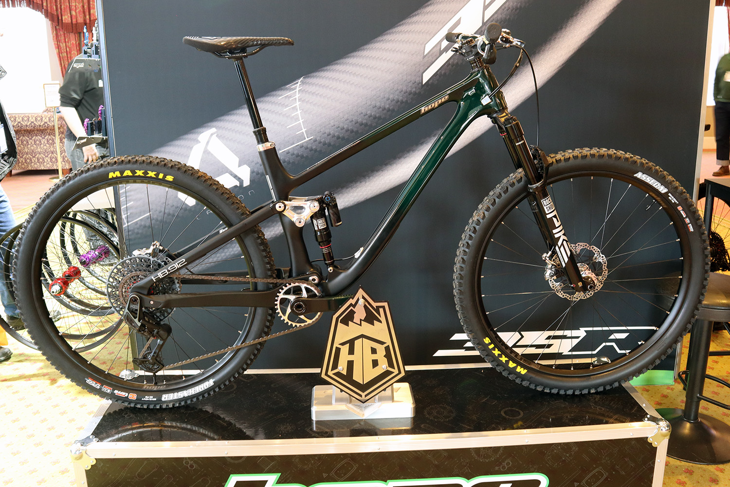 Hope HB.912 trail bike.