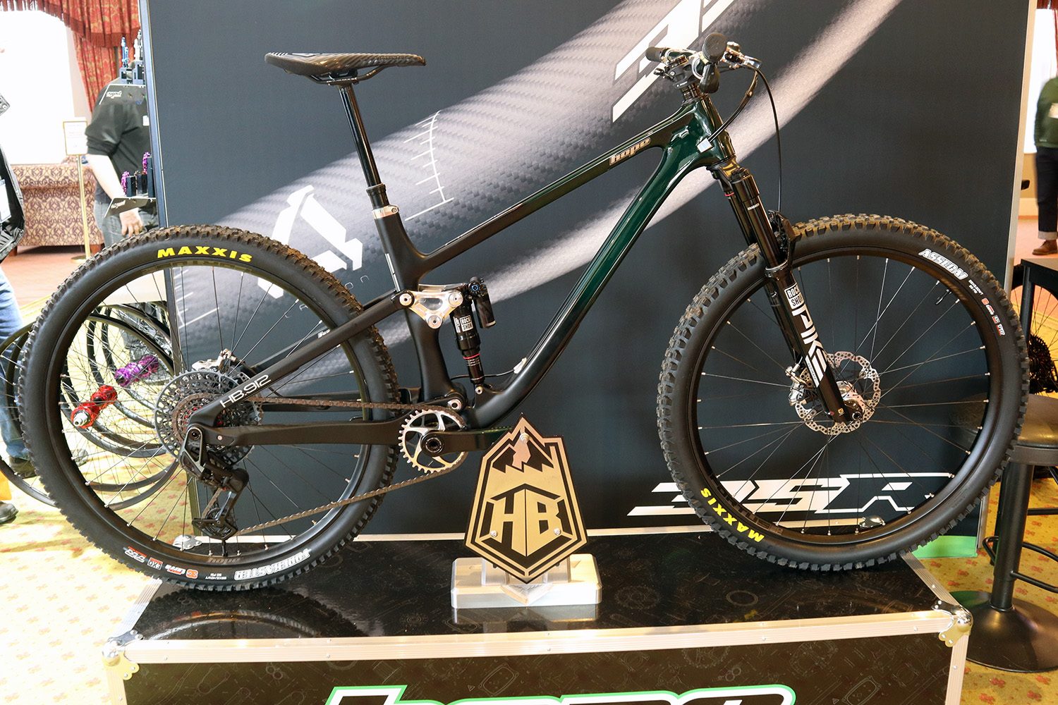Hope HB.912 trail bike.