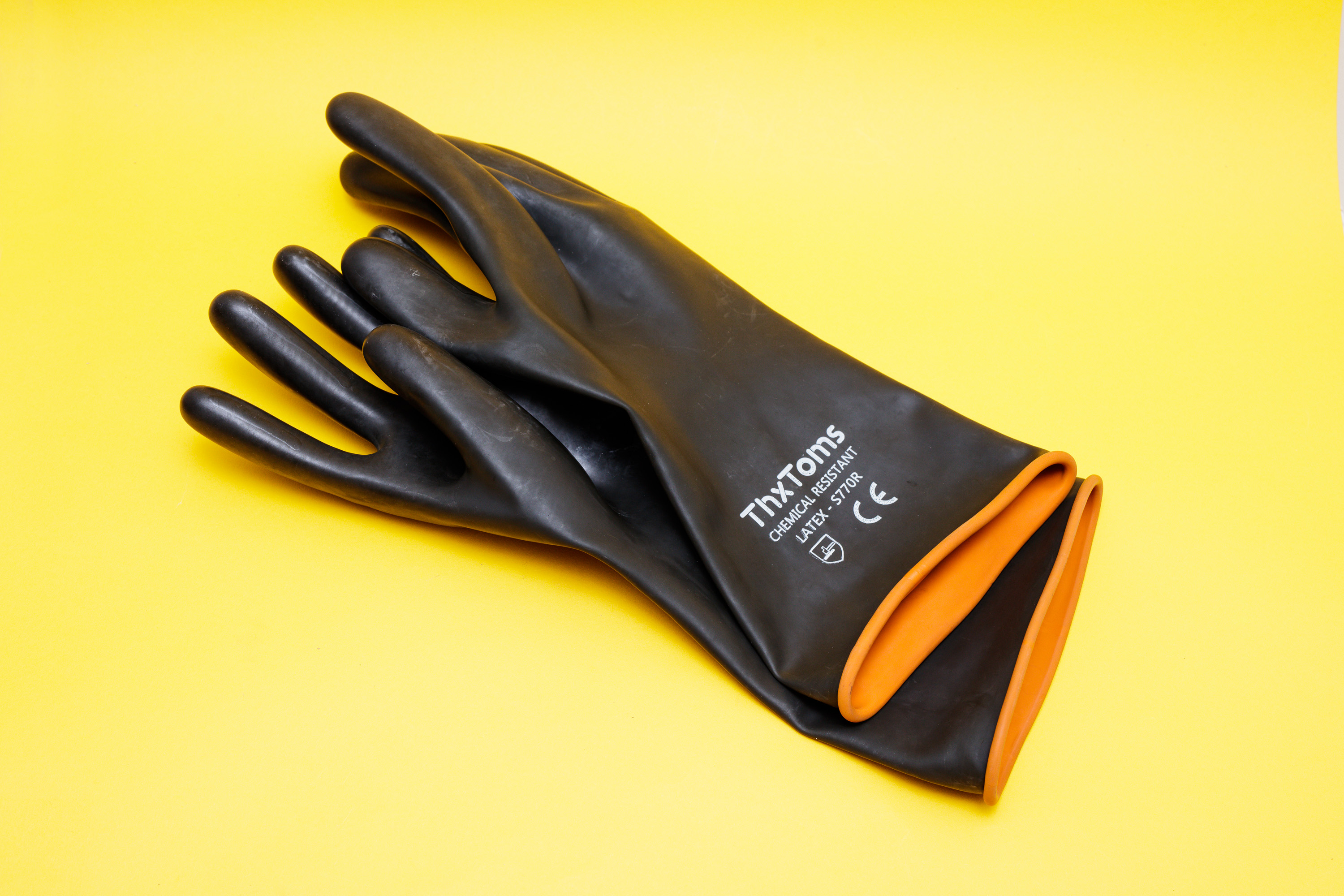 Chemical resistant gloves