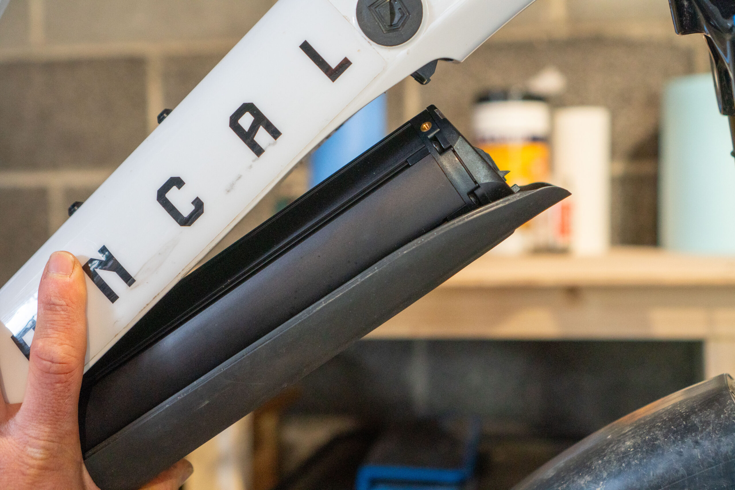 Commencal Meta Power SX Bosch battery installation