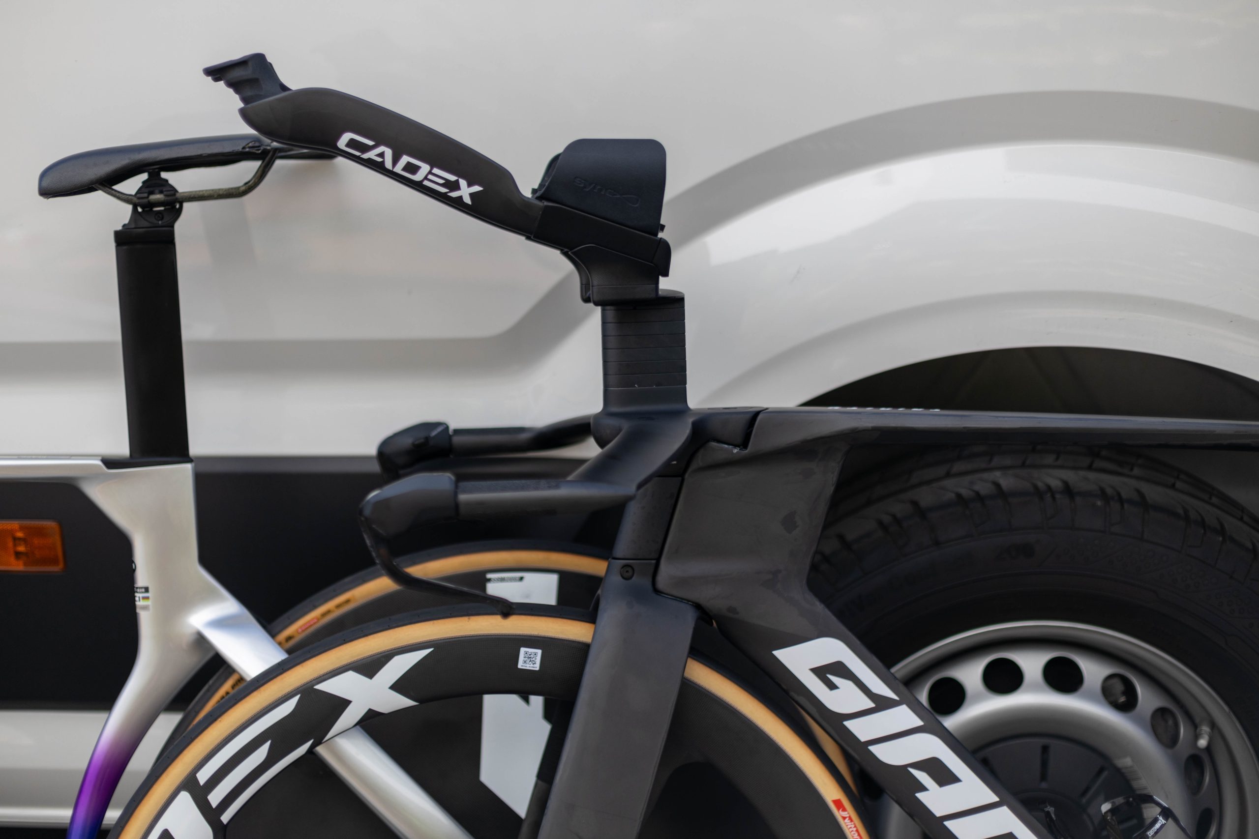 Ben O'Connor Giant Trinity Tour de France time trial bike.