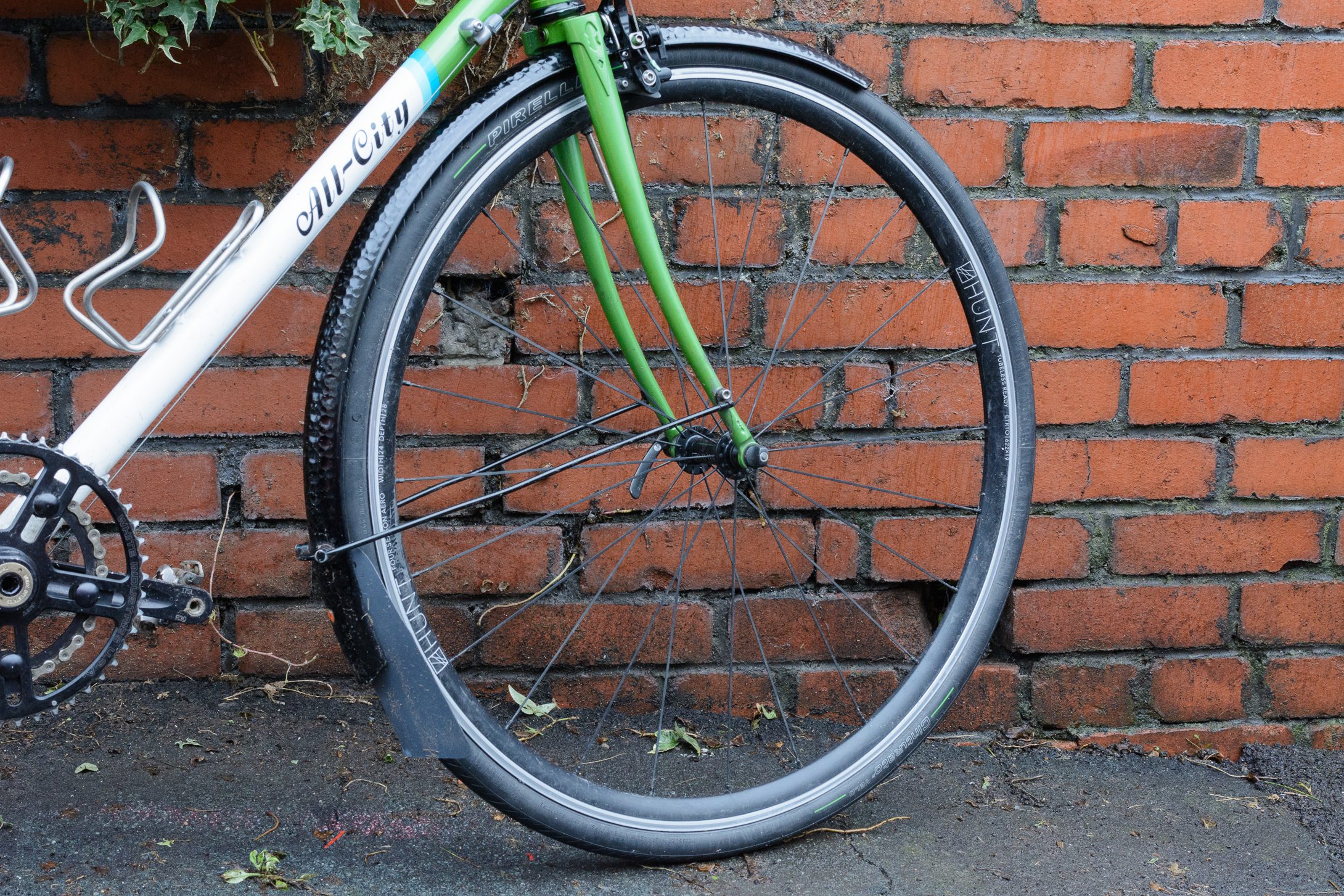 Hunt 4 Season Aero road wheelset Hunt 4 Season Aero road wheelset