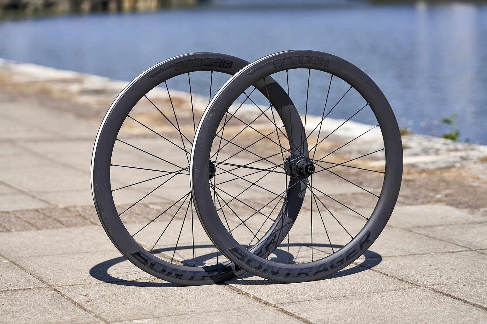 Bontrager Aeolus Elite 50 wheelset for road bikes
