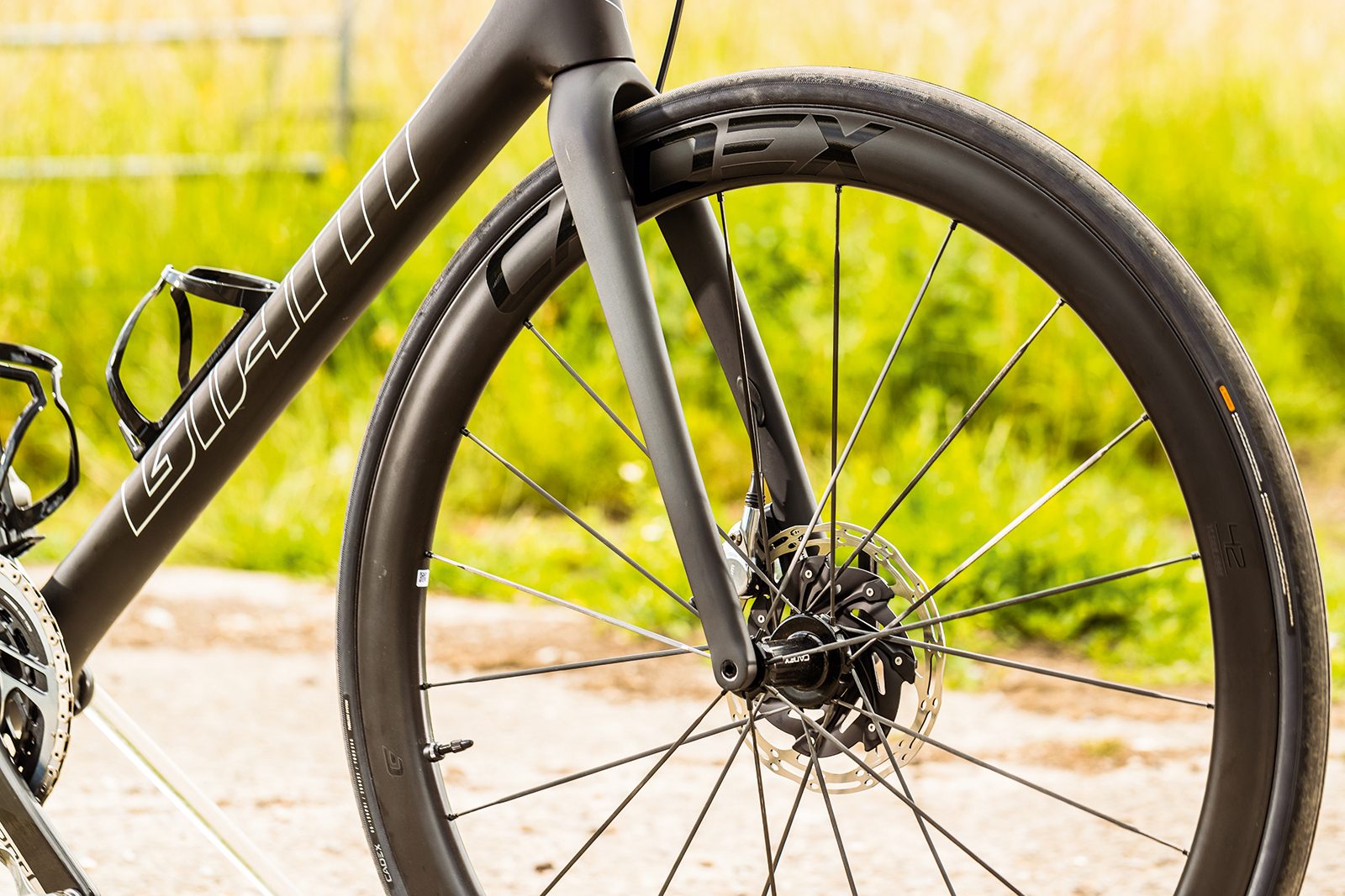 Giant TCR Advanced SL0 Disc 04 ADEX 42mm Disc WheelSystem comes with carbon fibre spokes