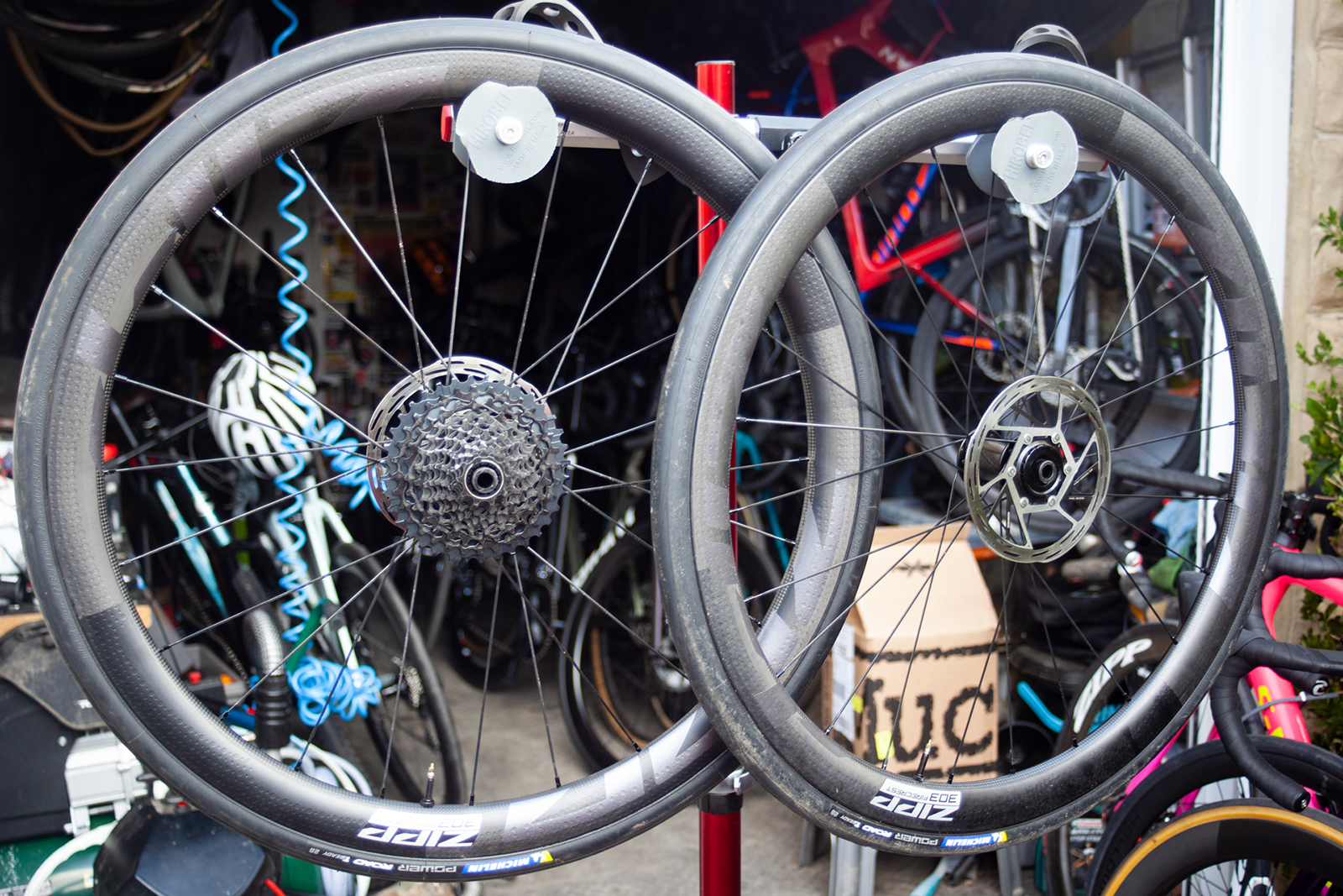 Zipp 303 Firecrest wheelset for road bikes