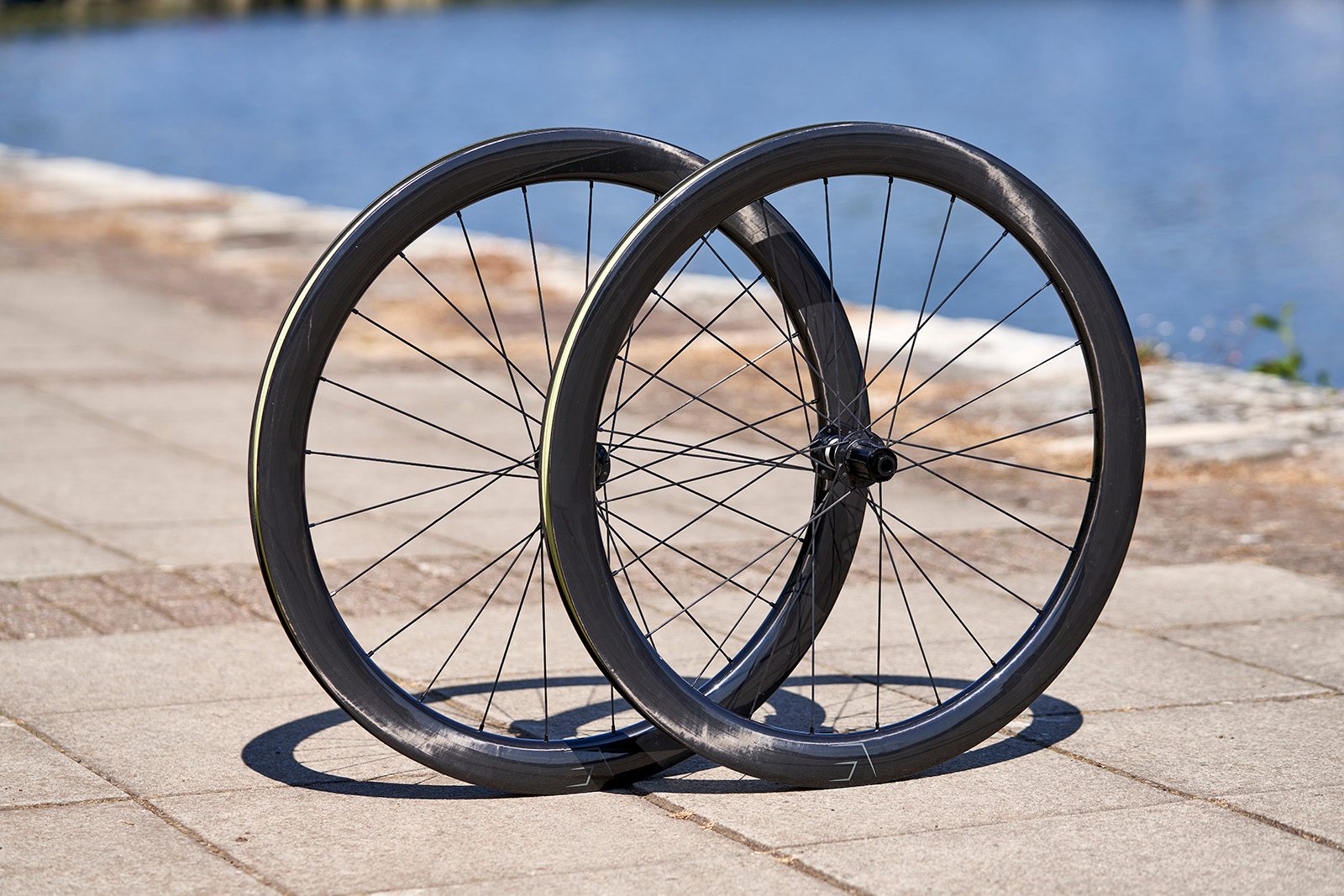 VeloElite Carbon Wide 350-50 road wheelset